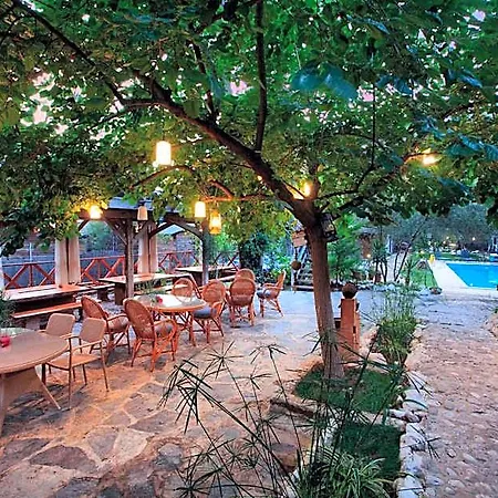 Chakra Kabak Hotel